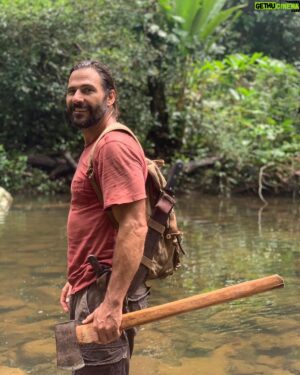 Hazen Audel Instagram - New axe handle.
Will travel.

.
.
.
While walking across the country of Guyana in the #primalsurvivor series #escapetheamazon.

#axe #axemanship #bladesmith #knifemaker #amazonman #bushcraft #survivalcourse #survival #junglesurvival #farmfit #trekking