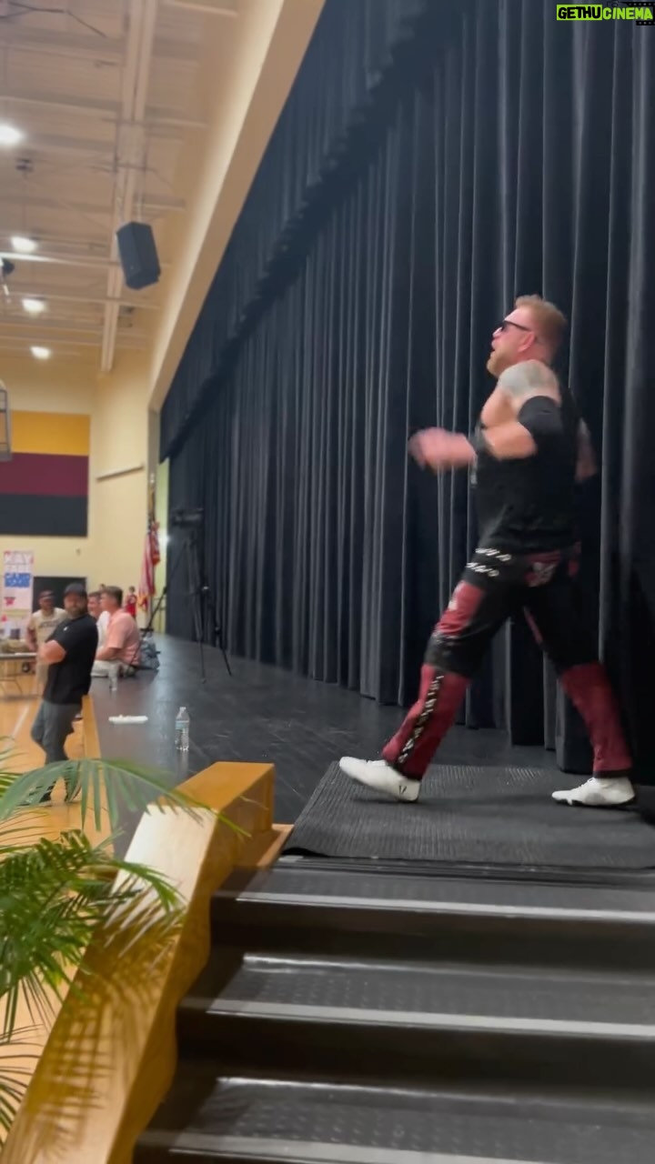 Heath Miller - 9.4K Likes - Thank you @heathxxii for an amazing night lastnight in Lancaster, South Carolina for the Buford high school!!
#prowrestling #wwe #heathslater #rhyno #3mb #3manband #bufordhighschool #southcarolina #drewmcintyre