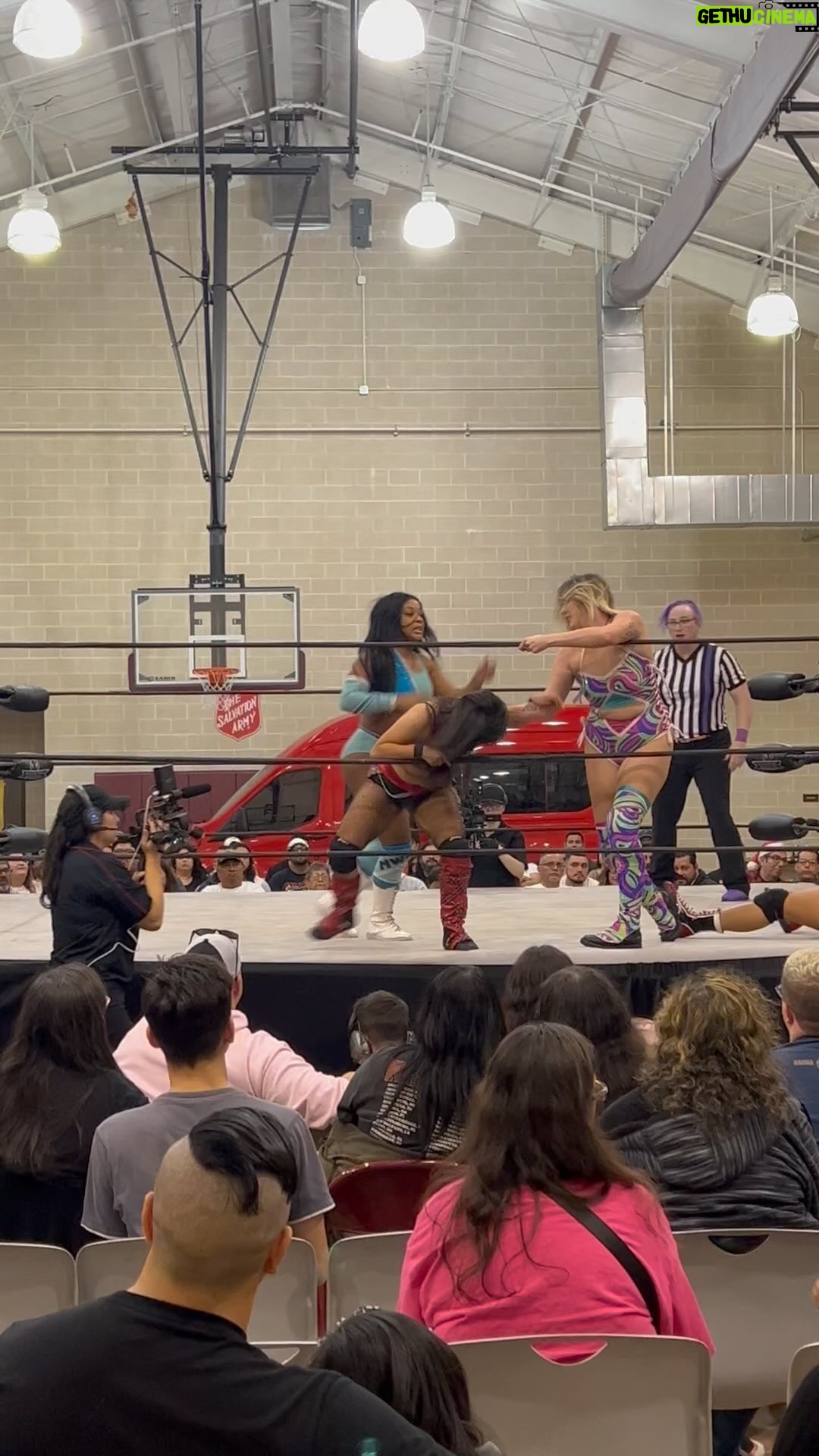 Heather Monroe - 181 Likes - Fatal 4-Way #2
@itsmayaworldd v @heatherisme v @the_aliviarose v @kalientitaa who win a shot at the MPW Tag Titles?! Now live on @titlematchnetwork
#mpwsilverbells3