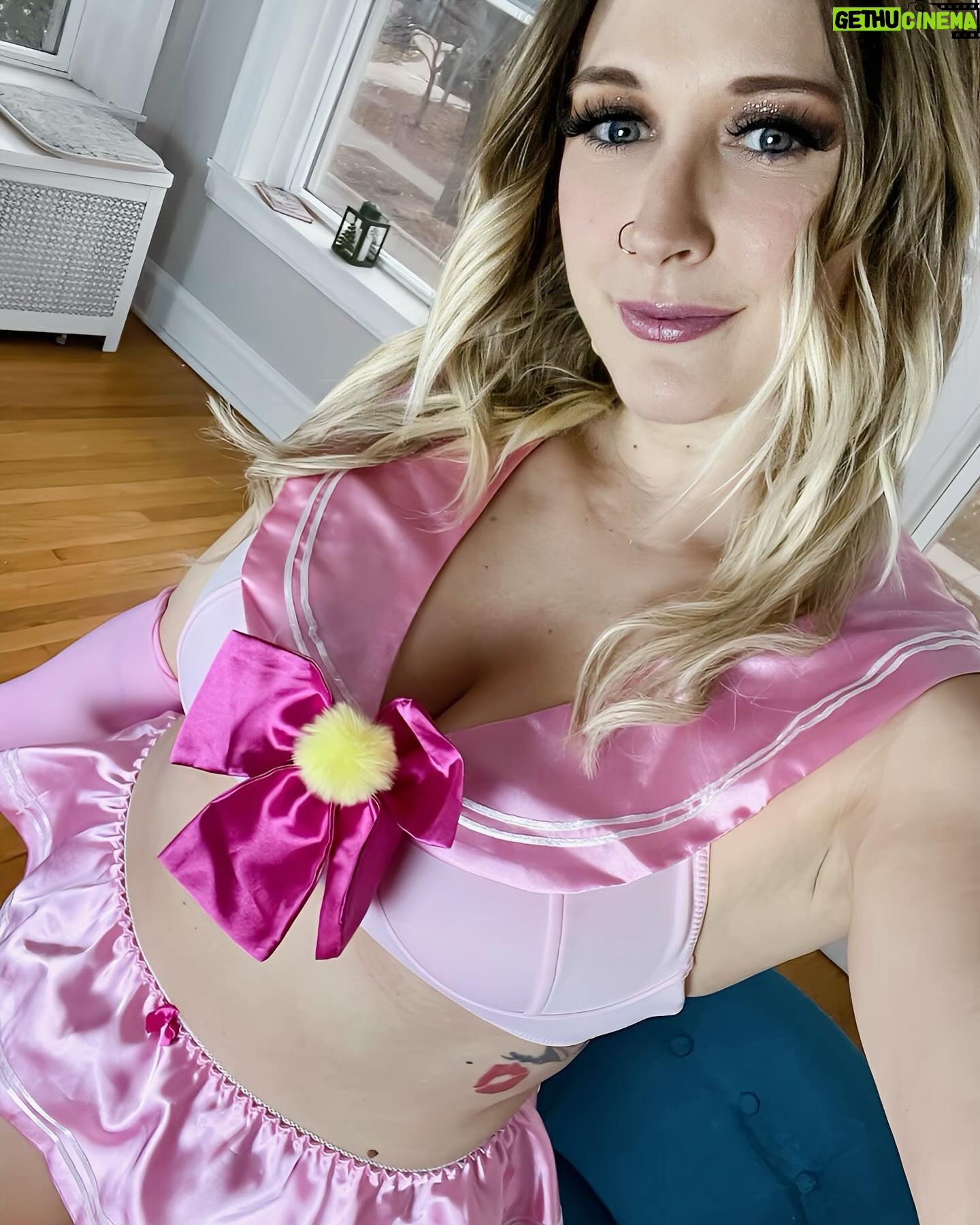 Heather Monroe - 698 Likes - Sailor Monroe ✌🏻
.
Link in my bio, don’t miss out on this photoshoot!