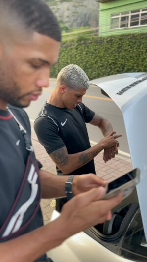 Hebert Conceicao Sousa Instagram - Será que o garçom era cria mesmo? 🤣

#reels #resenha #decria #rj