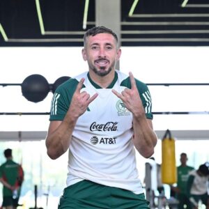 Héctor Herrera Instagram - Orgulloso siempre de portar mis colores 🇲🇽🦊🤘🏻 #VamosTodos