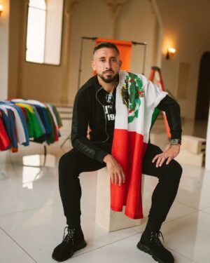 Héctor Herrera Instagram - Feliz de volver 🇲🇽🦊🤘🏻 #VamosTodos