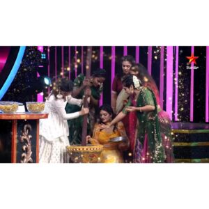 Heena Rai Instagram - @ennenno_janmala_bandham 
@starmaa @ennenno_janmala_bandham @ennenojanmalabandam_143 #adivaram #aadivaramwithstarmaaparivaram 
#starmaaserials #starmaafamily♥️♥️♥️♥️♥️ #teluguactress #telugusongs #teluguserials #starmaashows