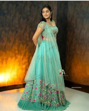 Heena Rai Instagram - Designer @bhargavi.amirineni 
Photography @akhileshrupaji_chronicle 
Jwellery @vajrjewels 
Make-up @quince_salon 

#designerclothes #fashion #designer #designerwear #fashionblogger #style #fashionstyle #onlineshopping #fashionista #instafashion #weddingdress #fashiondesigner #lehenga #design #indianwedding #ethnicwear #dresses #ootd #saree #pakistanifashion #designershoes #bridaldresses #clothes #partywear #designinspiration #designersuits #blouse #bridal #indianwear #punjabisuits