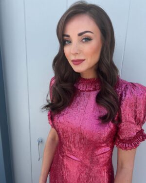 Helen George Instagram - An absolute honour to be a small part of D-day 80 today. Paying tribute to all those who fought for our freedom.

@hollyscottlidgett 
@cassiemakeup