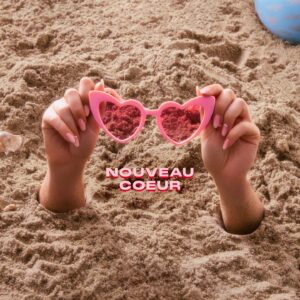 Héléna Bailly Instagram - Summer Body & Nouveau Coeur.

Mes deux titres pour un été ensoleillé,
car tout ce qu’on veut c’est « pas de seum pour le summer “

👉🏽 disponibles ce soir à minouit.

Deux chansons parce qu’il y a deux mois dans l’été. Une pour les juilletistes, une pour les aoûtiens.
Une pour les 🦞, une pour les 🩷
Une pour la team parapluie, une pour la team parasol 🫶🏻