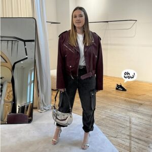 Héléna Bailly Instagram - Après - Avant - pendant - Après - pendant - Avant - Avant - Pendant - Après 
Merci @isabelmarant 
#FashionWeek.