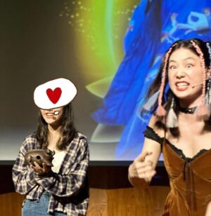Helena Hsu Instagram - 關於表演的一張美照跟數張醜照。

（這次真的超崩壞！請一定要看到最後）

#寂寞的音樂喜劇 新竹場
Hair by @yaoxiangqianying