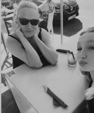 Helena Zengel Instagram - you&me are a forever kind of thing 

❤️❤️❤️

•

happy birthday mom!! 🎂🎉🥳

•

@annezengel <3