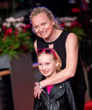 Helena Zengel Instagram - you&me are a forever kind of thing 

❤️❤️❤️

•

happy birthday mom!! 🎂🎉🥳

•

@annezengel <3