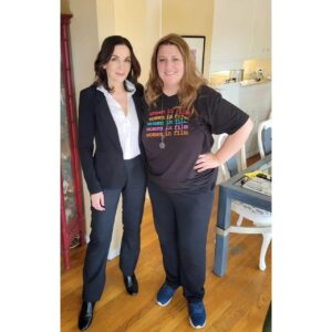 Hélène Cardona Instagram - Meet Detective Jones! I had a fantastic time filming the thriller "The Dead Woman" written and directed by the super fabulous Dianna Ippolito. What an amazing cast and crew 💝
It's a gem of a story, dark, mysterious, supernatural, and otherworldly 🎥 
Thank you @itsallhappeningfilms @susanlavelle_actress @iammarkanthonycox @colten_currey @cjthomasfilms @_johnnyboy and everyone, it was such a treat playing with you.  
Makeup @mavestrand 💖 thank you!
Happy St. Patrick’s Day to all 🍀💚🍀

#thriller
#supernatural
#filmmaking
#gratitudeattitude 
#workingactress
#detective
#detectivejones
#followyourbliss
#picoftheday
#ilovemyjob 
#fantasticteamwork
#thankfulness
#multilingualactor