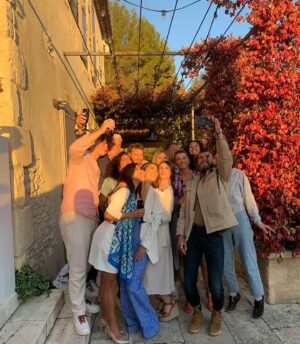 Hélène Mannarino Instagram - Quelle aventure! C’était trop bien! 
Merci pour tous ces moments chers parents et chers experts/enfants! 

Je suis ravie d’avoir pu vous accompagner et ravie d’avoir porté cette belle émission avec toutes les équipes d’ @itvstudiosfr ! Nous garderons que de très beaux souvenirs et beaucoup d’amour autour de ce programme 

@thierry75012 @aaaapalis @matthieugrelier @and_love_coaching @sebzibi @leabismu @degrootejulien @tf1 

#mameretonperelamouretmoi 

📸 @laulaulynd