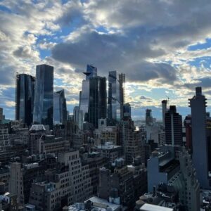 Hélène Rollès Instagram - Un petit tour de New York pour vous … je vous ❤️

.
.
.
.
.
@helenerolles.officiel #helene #helenerolles #newyork #usa #vacances