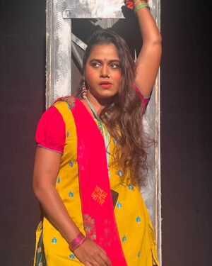 Hemangi Kavi Instagram - Pocket full of projects! ☺️ #happy & #grateful
1st pic- Chandu Champion (film) - Cinema hall 
2nd pic- Janmavaari (play) - Theatres
3rd pic- Kaise Mujhe Tum Mil Gaye (serial- fiction) - Zee tv
4th- Madness Machayenge (nonfiction show) - Sony tv 

Playing different characters/roles at a time allow me to explore a wide range of emotions and perspectives, often pushing them out of their comfort zones. Working with various mediums such as film, theatre & television each presents its own unique challenges and rewards. The constant change keeps the work dynamic and engaging, making it a thrilling, albeit sometimes difficult, adventure! 
Damn, I LOVE IT! ❤️

I am deeply grateful to those who believed in me and provided the opportunity to bring these characters to life. 

@utsavnarula @castingchhabra @mukeshchhabracc @nadiadwalagrandson @kabirkhankk @sampada_joglekar_kulkarni @harshada.borkar.1 @adityadancevlogs @muktadhond @optimystixmedia @nikuld @nazar.ali.abbas @vipuldshahofficial @zeetv @sonytvofficial 

Chandu Champion, Janmavaari, Kaise Mujhe Tum Mil Gaye, Madness Machayenge, characters, roles, film, theatre, television, actor, Hemangi Kavi
