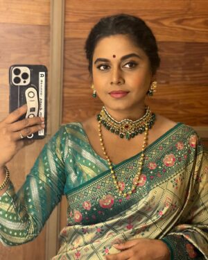 Hemangi Kavi Instagram - Pocket full of projects! ☺️ #happy & #grateful
1st pic- Chandu Champion (film) - Cinema hall 
2nd pic- Janmavaari (play) - Theatres
3rd pic- Kaise Mujhe Tum Mil Gaye (serial- fiction) - Zee tv
4th- Madness Machayenge (nonfiction show) - Sony tv 

Playing different characters/roles at a time allow me to explore a wide range of emotions and perspectives, often pushing them out of their comfort zones. Working with various mediums such as film, theatre & television each presents its own unique challenges and rewards. The constant change keeps the work dynamic and engaging, making it a thrilling, albeit sometimes difficult, adventure! 
Damn, I LOVE IT! ❤️

I am deeply grateful to those who believed in me and provided the opportunity to bring these characters to life. 

@utsavnarula @castingchhabra @mukeshchhabracc @nadiadwalagrandson @kabirkhankk @sampada_joglekar_kulkarni @harshada.borkar.1 @adityadancevlogs @muktadhond @optimystixmedia @nikuld @nazar.ali.abbas @vipuldshahofficial @zeetv @sonytvofficial 

Chandu Champion, Janmavaari, Kaise Mujhe Tum Mil Gaye, Madness Machayenge, characters, roles, film, theatre, television, actor, Hemangi Kavi
