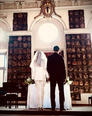 Henrik Schyffert Instagram - Tack för världens finaste och roligaste igår!!! 🎂❤️