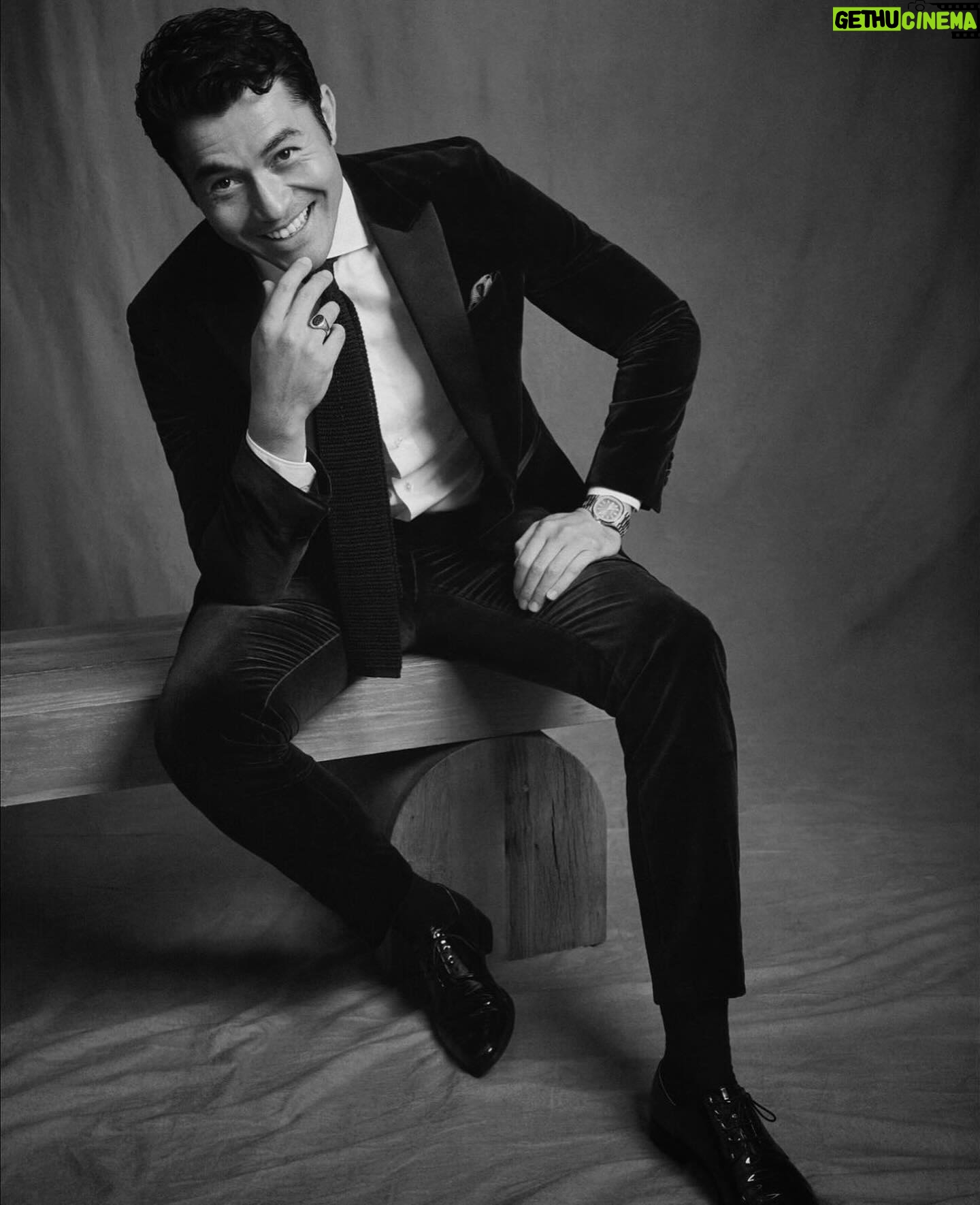 Henry Golding - 29.2K Likes - 🎅🏼