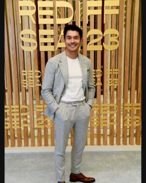 Henry Golding Instagram - Absolutely amazing to be back in Jeddah for the 3rd @redseafilm festival. The jury this year was headed by the unstoppable @bazluhrmann and also included my friend @freidapinto ♥️

So wonderful to sit and conversate with young and hungry film makers. Thank you so much for having me ♥️🙌🏼
