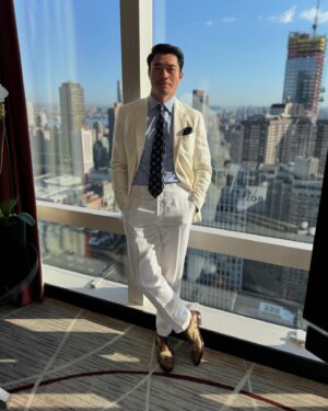 Henry Golding Instagram - Great to be back in the big apple ♥️

Cracking outfits by the wonderful @ralphlauren