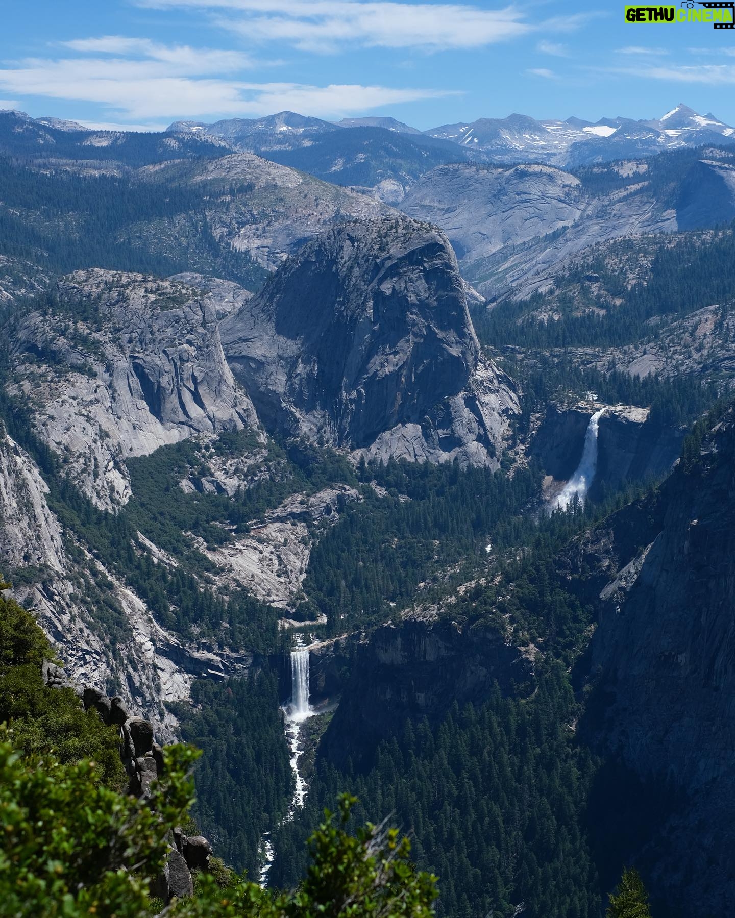 Henry Golding - 60K Likes - What a dream come true... One of the most iconic hikes in the world, Half Dome!
Over the pandemic I was obsessed with watching @kraigadams on YouTube and his phenomenal hikes all around the world (Check out his videos, they are insane and such a great escape in to nature). On a whim I messaged him and said that if he did California I would love to come... And we did just that!
Yosemite is phenomenal... ♥️
Big thanks to @audi for providing me with the Q8 to roadtrip up from LA 🙌🏼