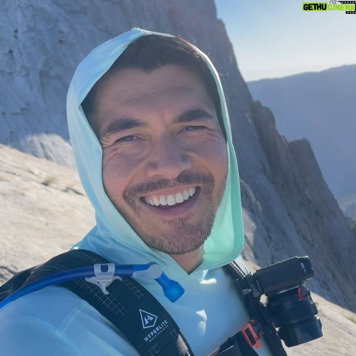 Henry Golding - 60K Likes - What a dream come true... One of the most iconic hikes in the world, Half Dome!
Over the pandemic I was obsessed with watching @kraigadams on YouTube and his phenomenal hikes all around the world (Check out his videos, they are insane and such a great escape in to nature). On a whim I messaged him and said that if he did California I would love to come... And we did just that!
Yosemite is phenomenal... ♥️
Big thanks to @audi for providing me with the Q8 to roadtrip up from LA 🙌🏼