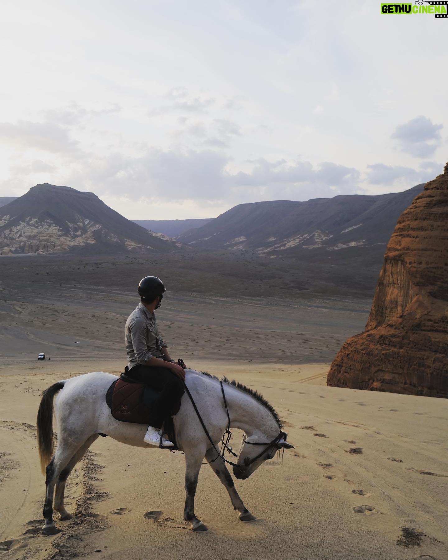 Henry Golding - 49.2K Likes - What an amazing trip... To be able to see the progression and beauty of a country warms the heart ♥️
Blown away at the richness of history we got to experience 🙌🏼 @experiencealula @filmalula