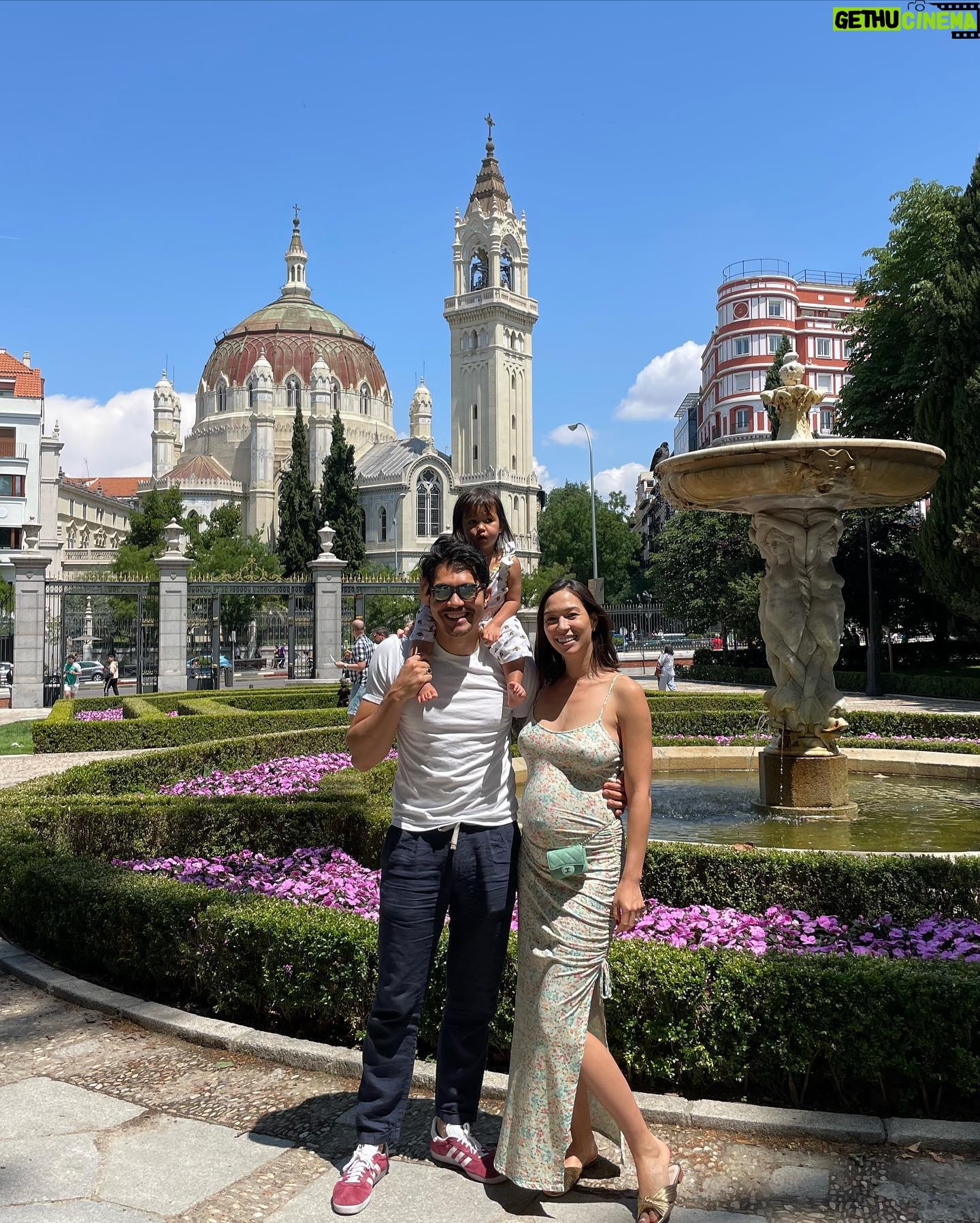 Henry Golding - 51.6K Likes - Family day in Spain! 🇪🇸✨