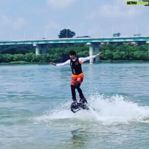 Heo Hoon Instagram - #플라이보드
#슬라럼
#상위1프로하하하
#슬라럼장인
형보다 리듬 스텝 안전성 다좋음ㅋㅋㅋㅋㅋㅋㅋ#형이랑좋은추억
#형제찐여행