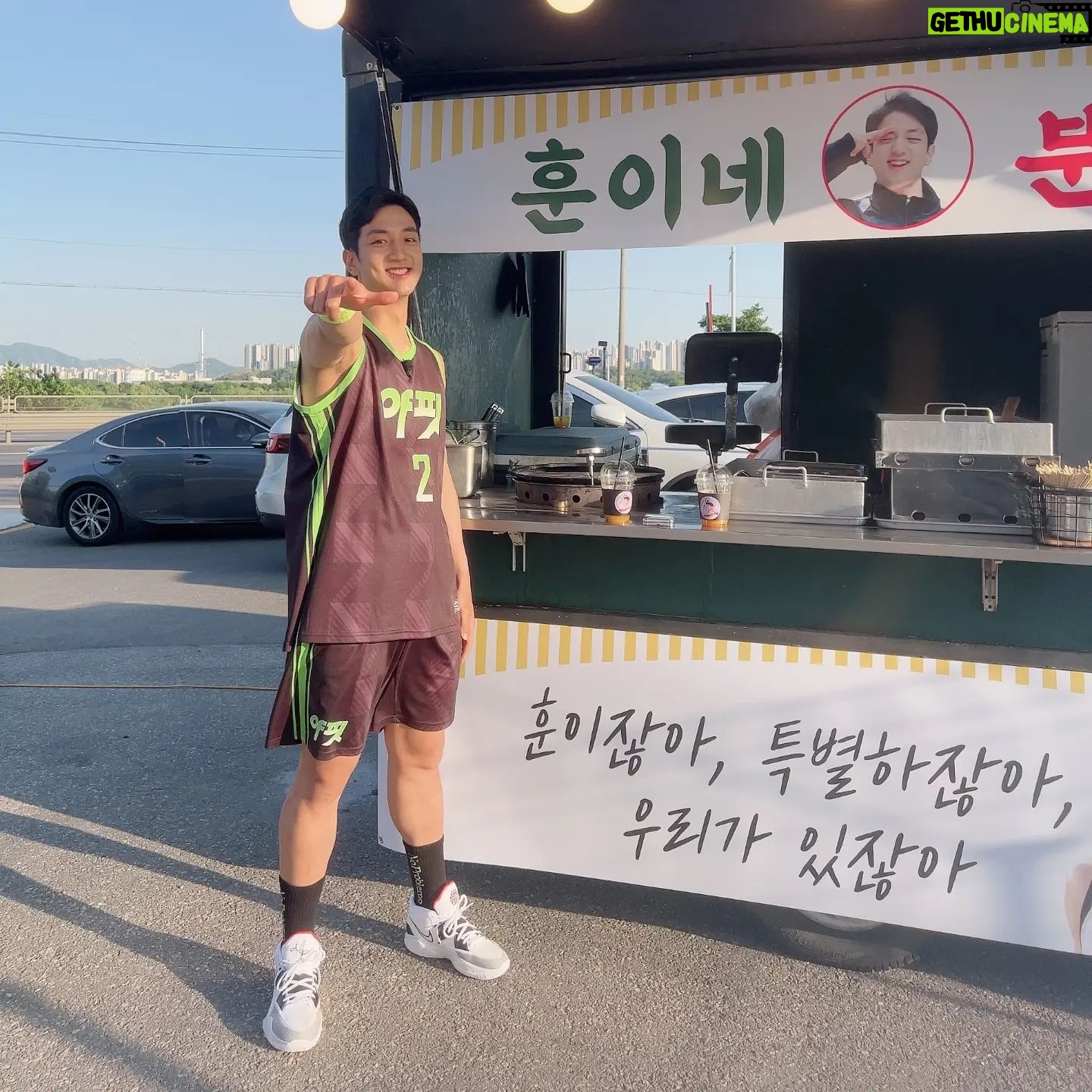 Heo Hoon - 12.7K Likes - 너무 너무 너무 너무 감사합니다❤
야 너두 핏 할수있어💪
