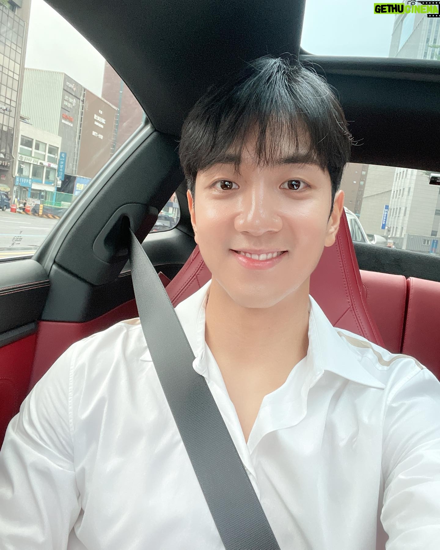 Heo Hoon - 19K Likes - 굿모닝✌️
출근조심하세용~