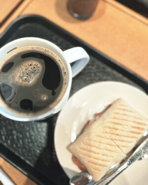 Heo Min Instagram - 셋이서 오전 10시에 나왔는데 4시간째 밖에서 노는중요 
#토요일 🖤