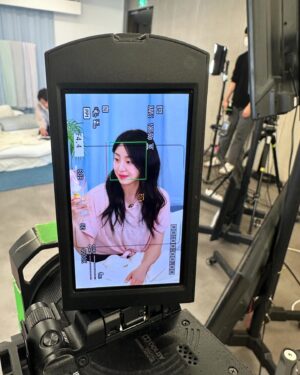 Heo Min Instagram - 이날 필라테스 선생님 같다고…ㅎㅎ
지난 티몬 라이브🧡
항상 이뿌게 해주는 성익쌤 정민쌤 감사행🫶🏻
@cocomika_ik @cocomika_jm 

티몬의 연유왕자 성휘님과 티몬 동행축제 특집 라이브🎵
낼은 차병원 임산부영양제 라이브 12시에 만나요 🙌🏻