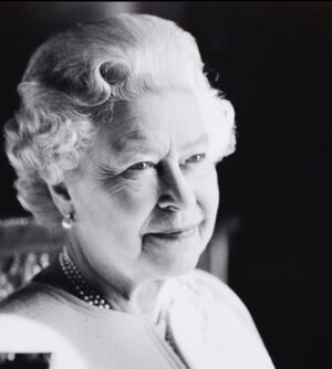 Hermione Norris Instagram - RIP Your Majesty 
❤️