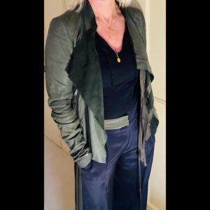 Hermione Norris Instagram - Thank you ❤️@serenabutelondon for my gorgeous  trousers! I love them ❤️❤️❤️❤️❤️