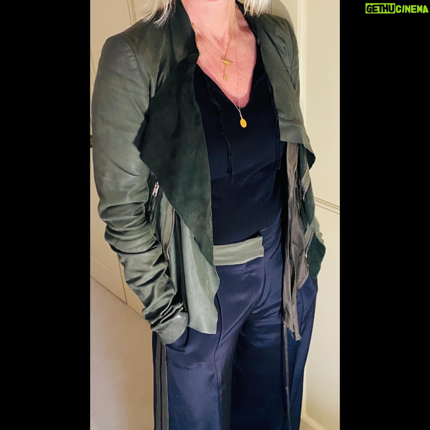 Hermione Norris - 1.4K Likes - Thank you ❤️@serenabutelondon for my gorgeous trousers! I love them ❤️❤️❤️❤️❤️