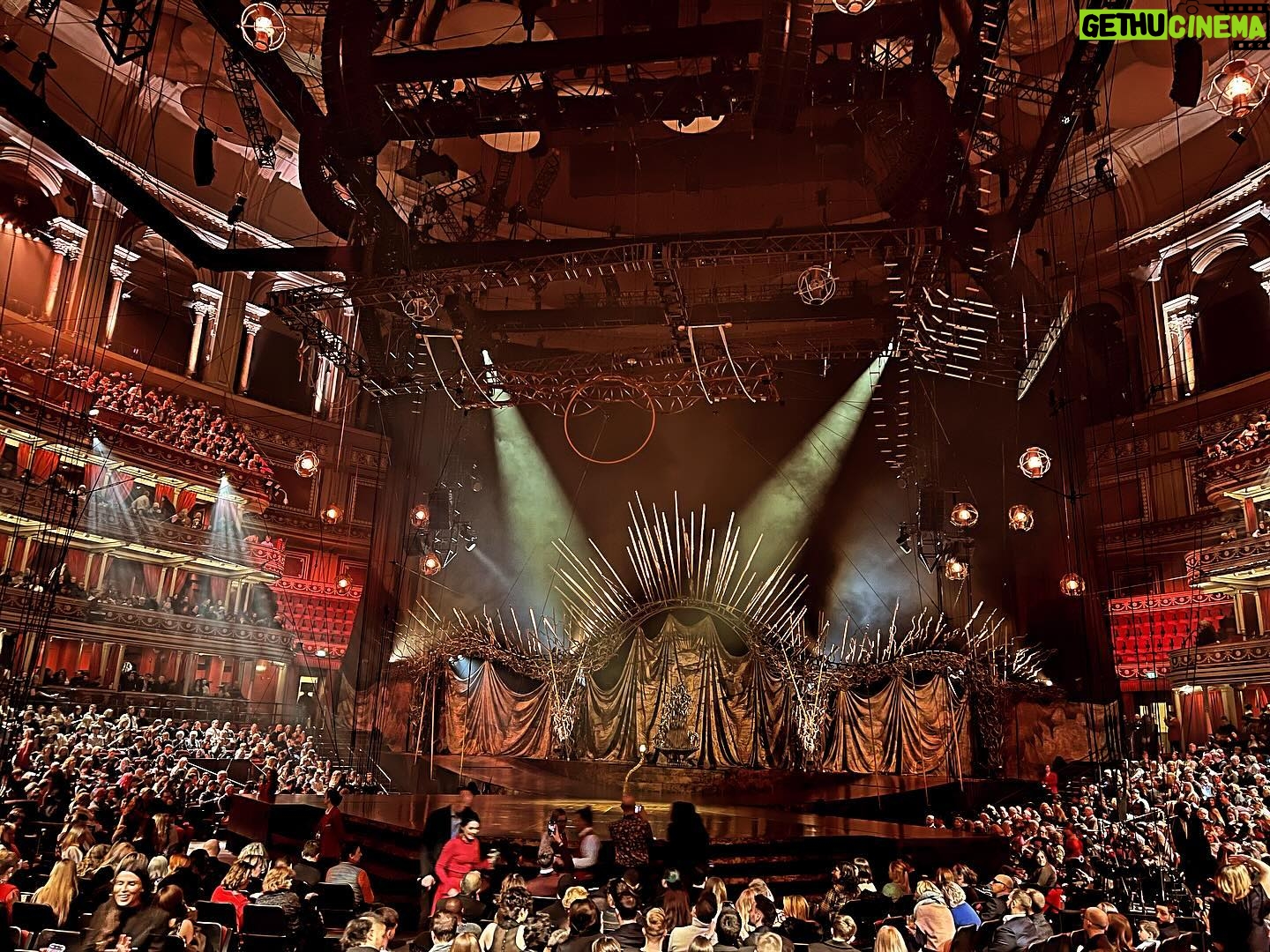 Hermione Norris - 171 Likes - @cirquedusoleil @alegria.cirquedusoleil can’t wait!!