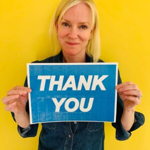 Hermione Norris Instagram - A huge thank you to all our NHS staff who are saving lives everyday 🙏❤️#www.thankyouflag.com
Please download your flag to donate xxx

#nhs 
#love