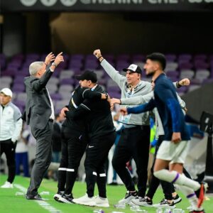 Hernán Crespo Instagram - Clasificados para los cuartos de Final de la Asian Champions League! Estoy muy orgulloso de todos los jugadores de @alainfcae 

Qualified for the quarter-finals of the Asian Champions League! I’m very proud of all @alainfcae players.