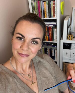 Hilary Rose Instagram - I’m back in the @livewildpodcast office making all sorts of plans and recording season 2 of Live Wild! Can’t wait to share it with you all 🤍🤍🤍🤍🤍🤍🤍🤍🤍🤍🤍🤍🤍

If you have checked out season 1 yet you can find a link in the bio or 
Spotify, iTunes etc. or wherever you get your podcasts! 

@livewildpodcast 
@livewildpodcast 
@livewildpodcast