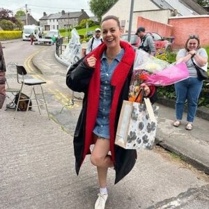 Hilary Rose Instagram - We are back tonight on @bbc 1 at 9.30pm. Prime time baby! 
Here are some behind the scenes piccies just for fun ✨✨✨✨✨✨✨

@theyoungoffenders 
#theyoungoffenders