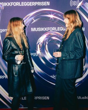 Hilde Skaar Instagram - @musikkforleggerne was FUUUN!! 🥹❤️ We didn’t win though and got so mad that we had to punch and kick a couple of walls but as a wise man once said: «it will make you stronger» 🫡🙏