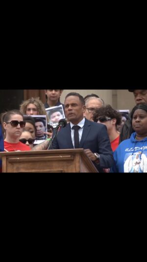 Hill Harper Instagram - I am heartbroken over the death of 25-year-old Samuel Sterling. His life was tragically cut short, and his last words were a heartbreaking plea to the officer, asking why he hit him. He was killed in Kentwood, MI near Grand Rapids. We must demand justice and accountability for Samuel and all victims of unlawful violence, including holding accountable those who are meant to protect us. #JusticeForSamuelSterling
#Justice4Riley
#Justice4Patrick