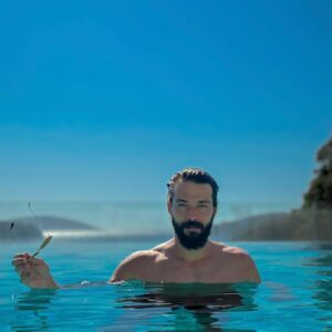 Hilmi Cem İntepe Instagram - 😇🤍

@sireneluxuryhotelbodrum 

#davet
#keşfet