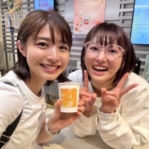 Himena Tsukimiya Instagram - 載せきれないほど大好きな人たちやお世話になってる人たちも来てくれてほんっっっっっっっとうに嬉しかった！！！！！

みんなありがとう大好き！！！！！！！！！！🥹🥹🥹😊🤍🤍🤍🤍🤍