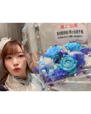 Hina Suguta Instagram - 🦋Morfonica ZEPP TOUR 2023「forte」大阪公演🦋

ありがとうございました！

書いた下書き全部消えたので、またゼロから書き直します！
明日は名古屋公演なので、その待ち時間とかに見てくれて、テンション上げてくれたらいいなと思いながら書いてます…🥹

モニカ単独初の声出しライブ！
本当に念願で、ようやく叶いました！！
長かったなぁ〜

デビューしたときには考えられなかった景色が見れました。
みんなのおかげですね。
ありがとうございます。

ライブ中のコーレスもなんだけど、私的にはMCで色んな声が返ってくるのが本当に嬉しいなって。
もちろん拍手も暖かくて嬉しかった！
でも声っていろんな気持ちが伝えられるから…
Morfonicaでーす！って言ったらお出迎えしてくれるみんなの声があるのが、3年前は当たり前だったけど、今は特別なものに感じます。

モニカとしても「声出しライブ」ということをめちゃくちゃ意識していろいろ考えました！
朗読もモニカらしさはあったと思うんだけど、やっぱりキャラクターたちも成長してるから、そのキャラクターたちの成長した等身大の姿を見てほしくて、ずーーーっとキャラでMCがしたいってメンバーみんなで言ってて、ようやく叶いました✨
これも嬉しいことだった！
また新たなモニカが見せれたらなって思っているのだけど、大阪公演はどうだったかな？？

やっぱ「変わりたい」って思って始まったバンドだから変わったこと、成長したことはキャラを演じる身としては表現してあげたい大事なところです。

でももっといけるなーって思った！
ツアーのいいところは、さらにブラッシュアップできるところですね！！
声出しライブを私たちはまだまだ模索してる段階だったけどもっと攻めれる！もっとforteできる！と思った！
それが名古屋で発揮できるといいなぁ💭
なんか、モニカのキャラ5人と、演者5人と、バンドリーマーのみなさんと作り上げていってるライブって感じがして楽しいな❤️‍🔥

大阪は大阪でしかできないライブだった！！
これは間違いない！！！
名古屋は名古屋だけの最高のライブにするから楽しみにしててね！！

まずは、大阪に来てくださった皆さん、本当にありがとう❤️‍🔥❤️‍🔥❤️‍🔥

思ったこと箇条書きのように書き連ねてしまったので、文がぐちゃぐちゃかもですが、伝われ〜この想い！！笑
伝わった？そっか、ありがとう🥴

P.S.
お花をくれた人たちへ🌸
お礼を言うのが本当に遅くなってごめんね。
めちゃくちゃ嬉しかったです！
嬉しくてすれ違うスタッフさんに自慢してました。
「うちの透子と私を応援してくれる人たちってみんなセンスいいんですよね〜」って
楽屋花のいいところはいつでも見れることですね！
楽屋花は見守ってくれる感じでそっと応援して安心する😌
スタンドフラワー？ってやつは応援団長だよね！
パワーーーー💪🏻って感じで元気出る！
本当に素敵なお花をありがとう🤍
あ、そうだ。お花めっちゃ欲しい！って固執してる訳じゃないけど、いただいたらそれはそれは嬉しいもので…だから書いてますし、写真撮ってます。(過去に載せてないのもあると思うのですが、写真で私の思い出になってます🌷ありがとうね)
でも、みなさん無理のない範囲で大丈夫ですからね！
ライブに来てくれるだけで嬉しいから！！
でもまじでサンキューーーー！！！

おやすみ🍊🍊
