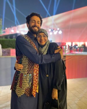 Hisham Fageeh Instagram - Thankful for @anasbatahaf
Thankful for @marwanghazirii for composing an epic original sound track (OST) for @fayspalette 
Thankful for all the family who made the film and premier a night to remember 
Thankful for everyone who danced at my DJing debut at the premier afterparty! I am so blessed and lucky الحمدلله