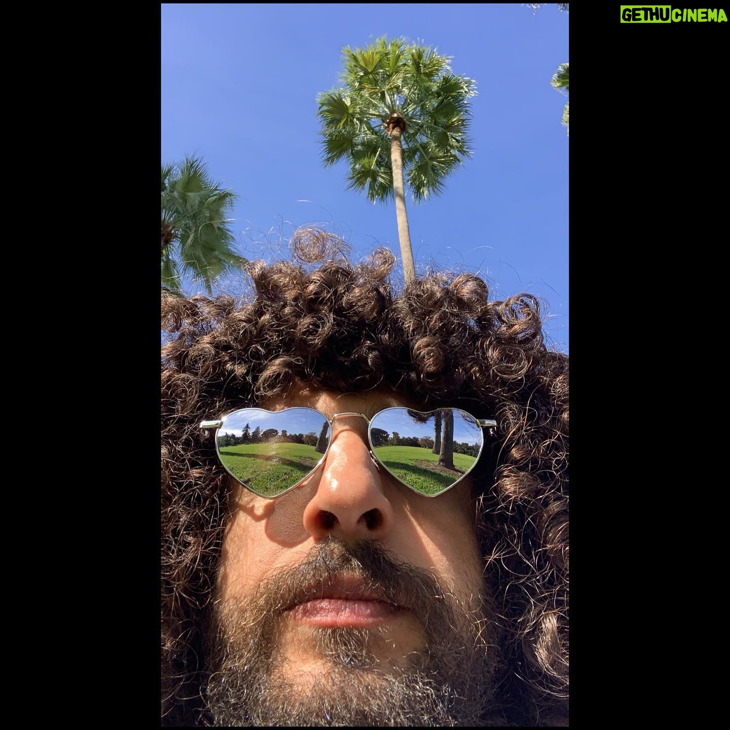 Hisham Fageeh - 3.1K Likes - حب حياتي
🕶♥️🌴