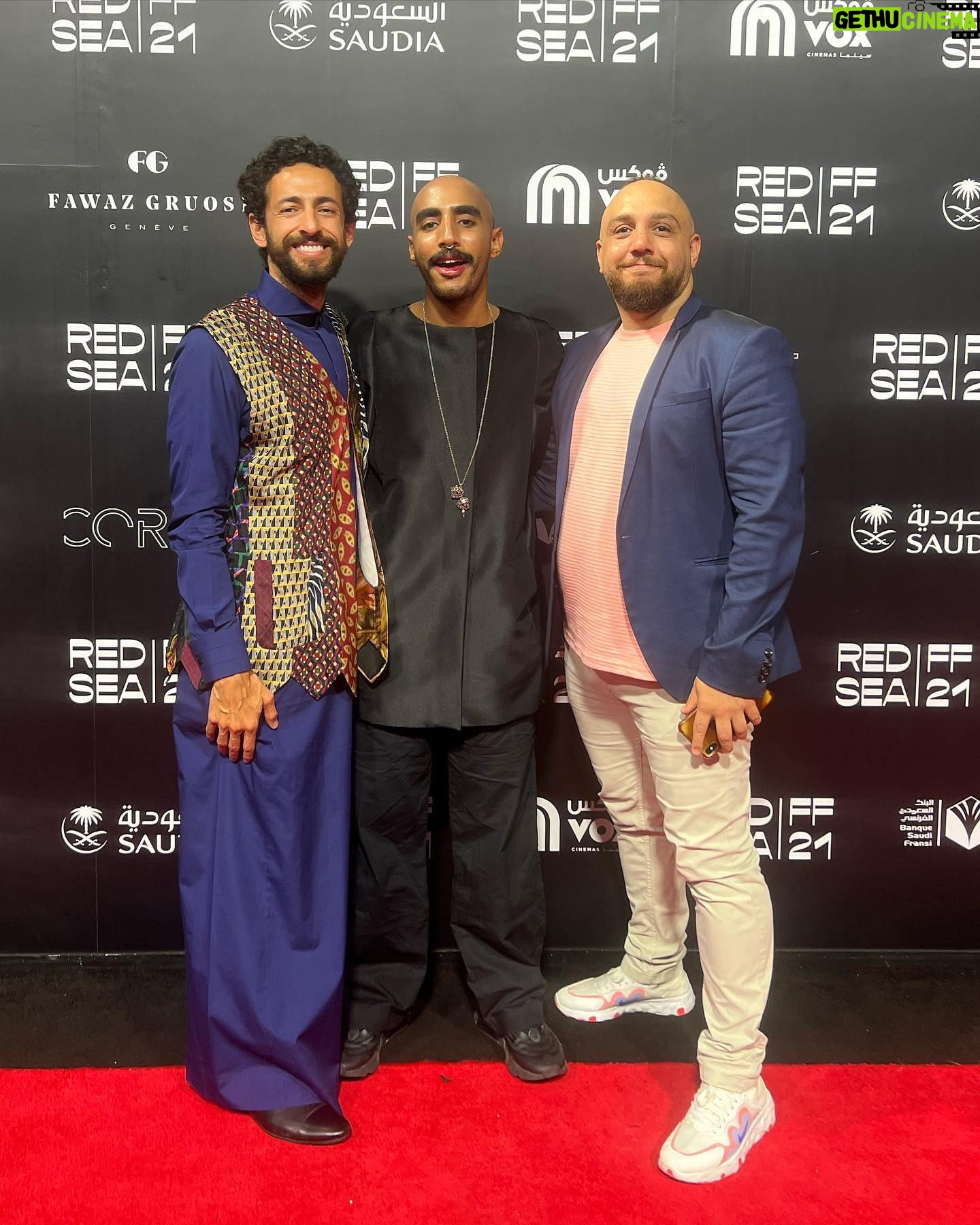 Hisham Fageeh - 3 Likes - Thankful for @anasbatahaf
Thankful for @marwanghazirii for composing an epic original sound track (OST) for @fayspalette
Thankful for all the family who made the film and premier a night to remember
Thankful for everyone who danced at my DJing debut at the premier afterparty! I am so blessed and lucky Ų§ŁŲŁ
ŲÆŁŁŁ