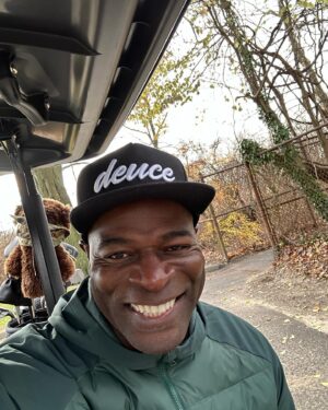 Hisham Tawfiq Instagram - Still getting some rounds in 🕺🏿🏌🏾‍♀️#Golf